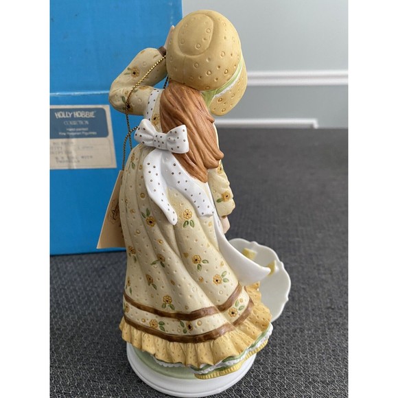 Vtg Holly Hobby Windy Weather Girl w/Umbrella HandPainted Porcelain Figurine IOB - Picture 8 of 10